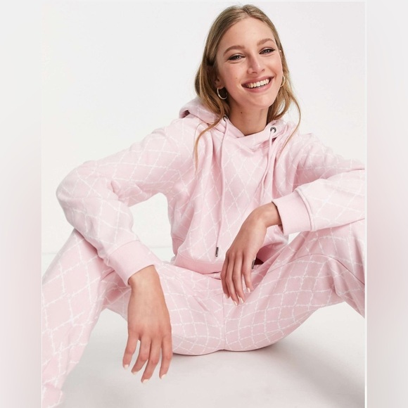 Roadies all over print hoodie in pink - Picture 4 of 10